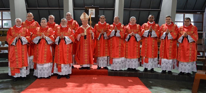 Os novos diáconos da Arquidiocese de Natal (Foto: Edivanilson Lima)