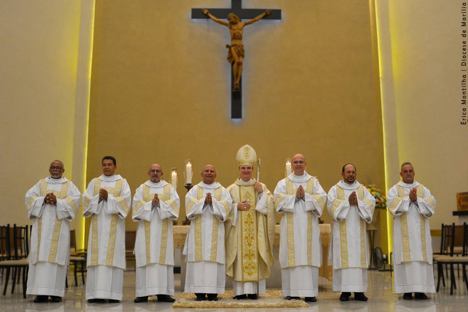 Sete diáconos são ordenados em Garça (SP) e bispo fala sobre a importância do testemunho matrimonial