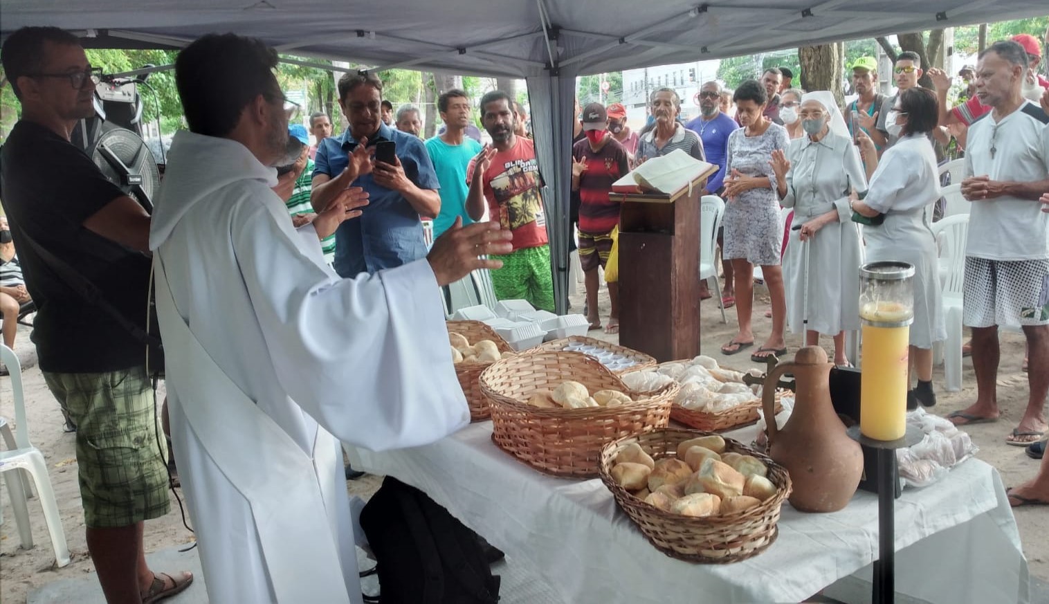 Diácono Antônio celebra aniversário de ordenação com ação na Tenda do Encontro