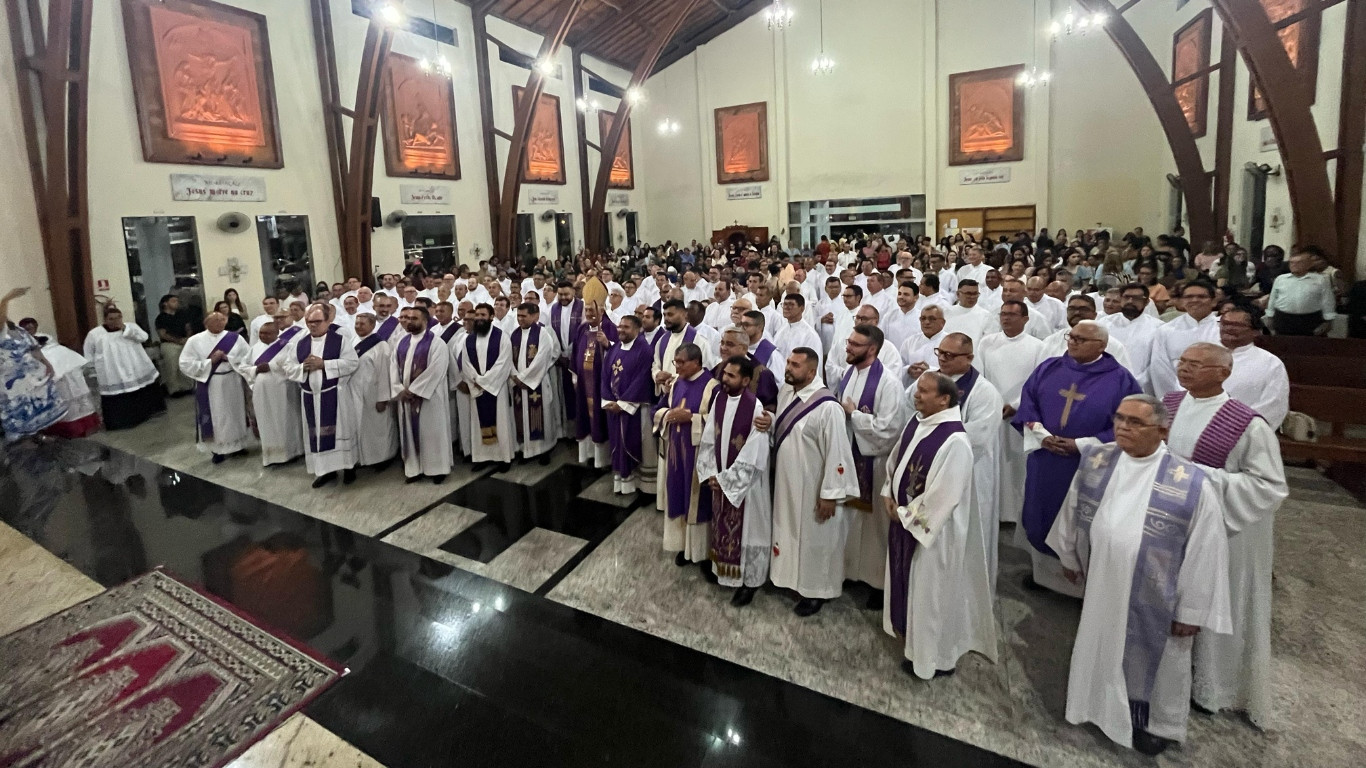 ARQUIDIOCESE DE BELÉM CELEBRA A ADMISSÃO ÀS ORDENS SACRAS DE 99 CANDIDATOS AO DIACONADO PERMANENTE