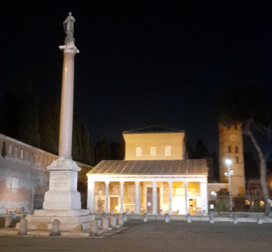 DIÁCONO TESTEMUNHA VISITA À BASÍLICA DE SÃO LOURENÇO EM ROMA (ITÁLIA)