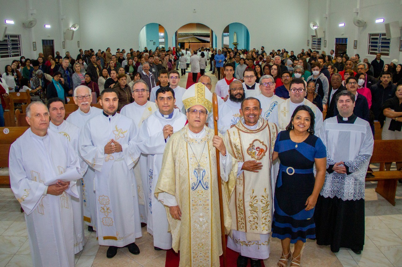 MANOEL JOSÉ DOS SANTOS ORDENADO DIÁCONO PERMANENTE NA DIOCESE DE CARAGUATATUBA (SP)