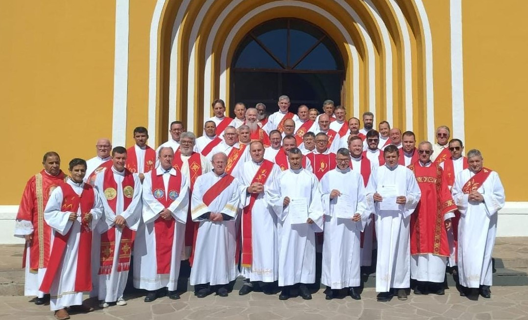 CELEBRADO O DIA DO DIÁCONO NA DIOCESE DE SÃO JOSÉ DOS PINHAIS (PR)