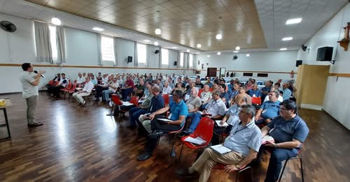 DIACONADO DA DIOCESE DE PONTA GROSSA (PR) INICIA FORMAÇÃO PERMANENTE