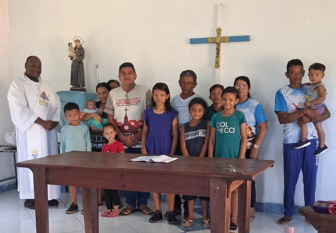 DIÁCONOS MISSIONÁRIOS: SERVIR, ANUNCIAR E VIVER O EVANGELHO NA CARIDADE