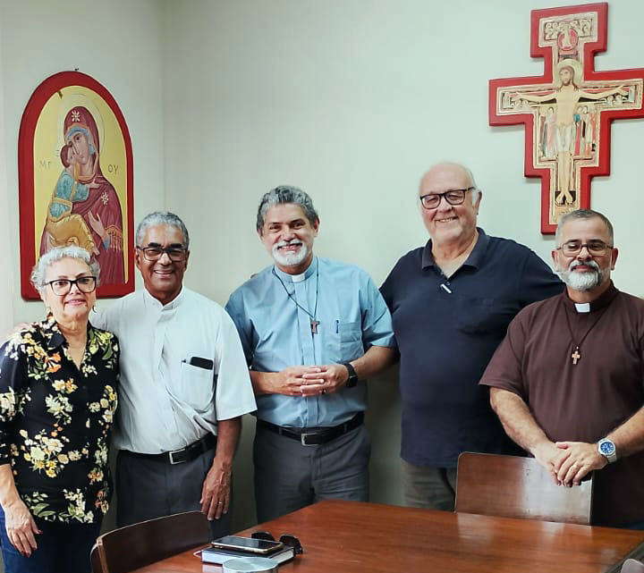 PRESIDÊNCIA DA CRD LESTE 1 REALIZOU REUNIÃO COM O BISPO REFERENCIAL