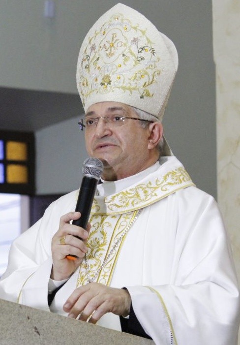 Bispo de Campina Grande ordena 14 Diáconos Permanentes