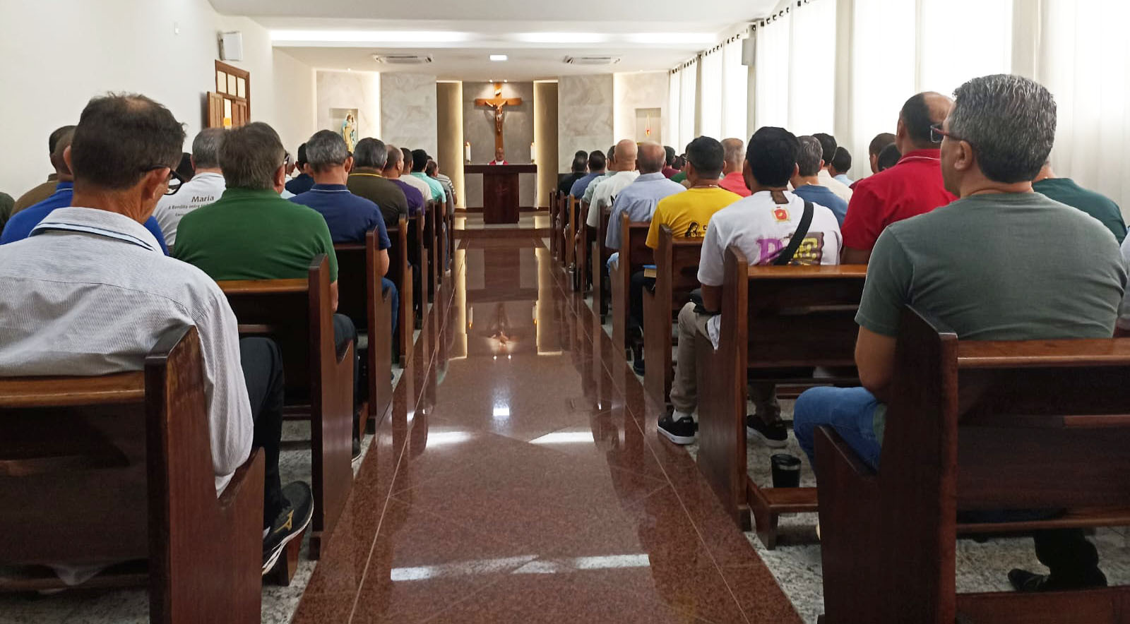 DIOCESE DE CARATINGA (MG) REALIZOU O PRIMEIRO ENCONTRO DE CANDIDATOS AO DIACONADO PERMANENTE