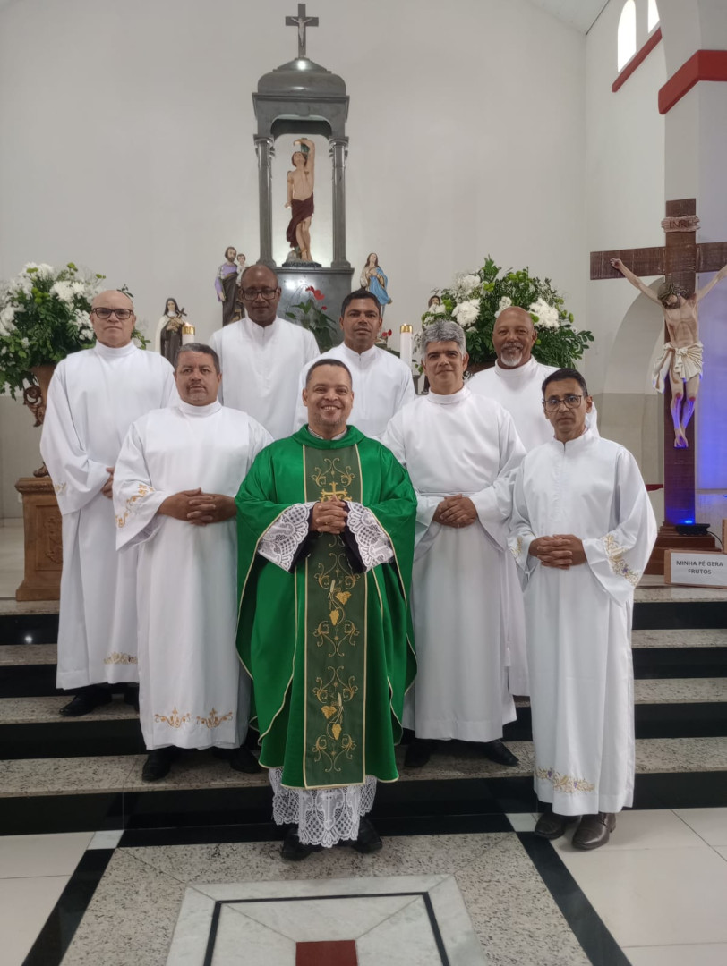 CANDIDATOS AOS DIACONADO DA DIOCESE DE TEÓFILO OTONI (MG) REALIZARAM ENCONTRO DE FORMAÇÃO E ESPIRITUALIDADE