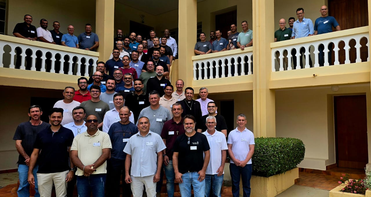 REALIZADO ENCONTRO COM VOCACIONADOS AO DIACONADO PERMANENTE DA DIOCESE DE GUAXUPÉ (MG)