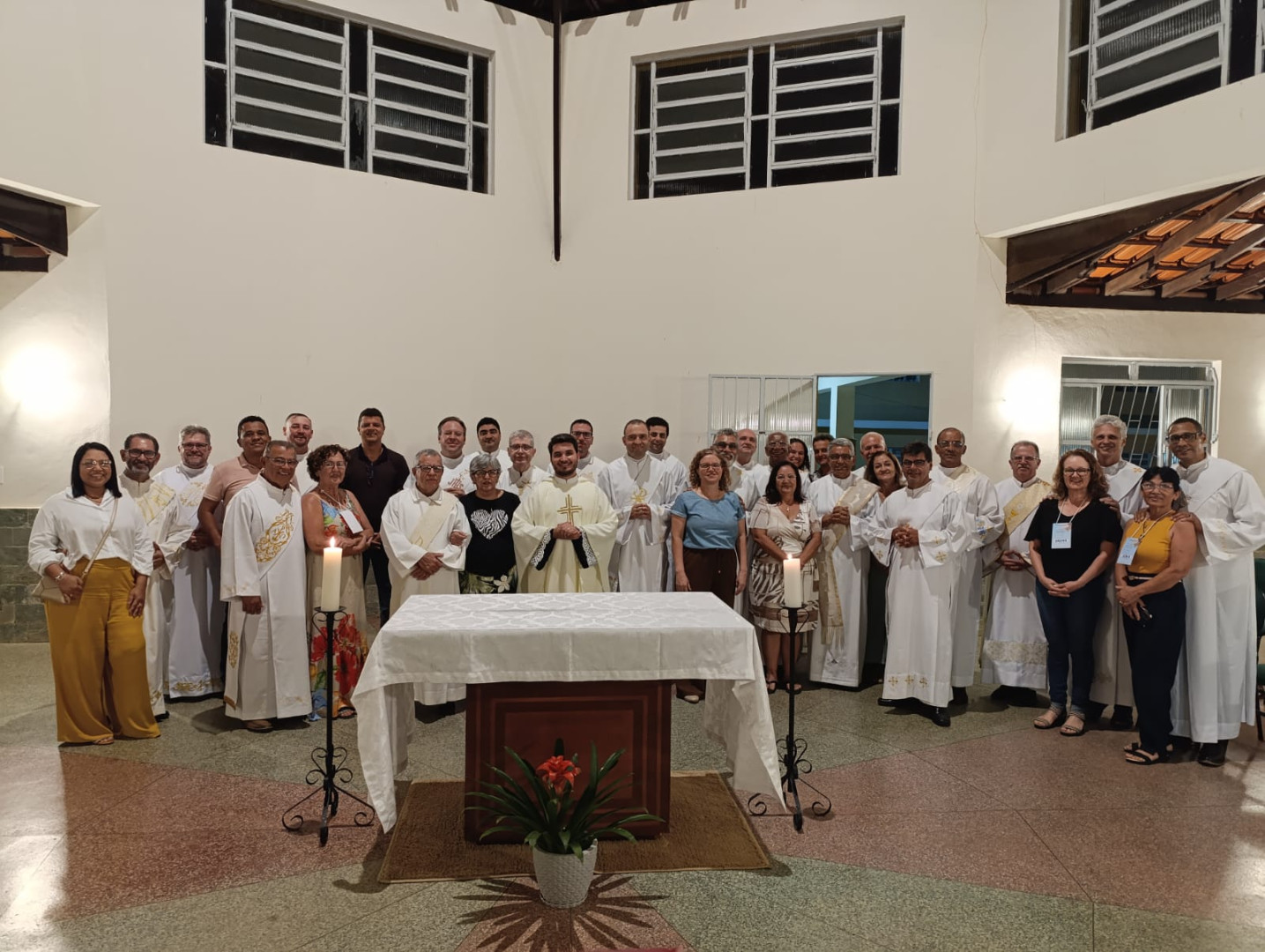 ASSEMBLEIA DOS DIÁCONOS E ESPOSAS DA CRD LESTE 2 APROVA NOVO ESTATUTO