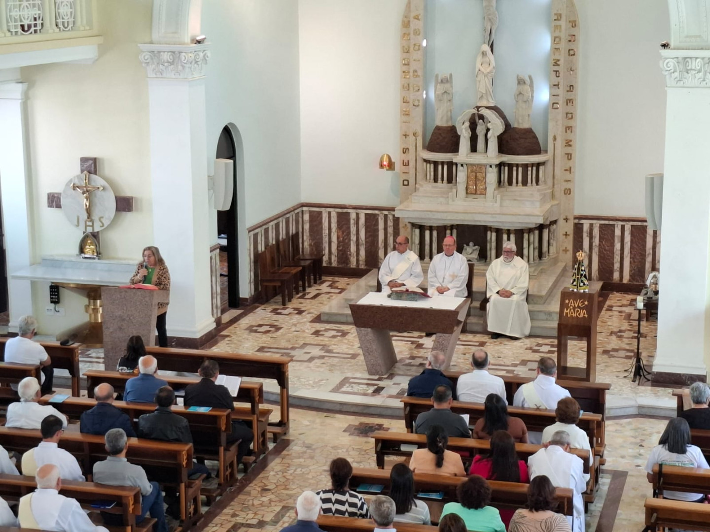 COM MISSA NA CAPELA DO SEMINÁRIO, DIÁCONOS E ESPOSAS PEREGRINOS TERMINAM ATIVIDADES NA MANHÃ DESTA SEXTA-FEIRA, 08 DE AGOSTO