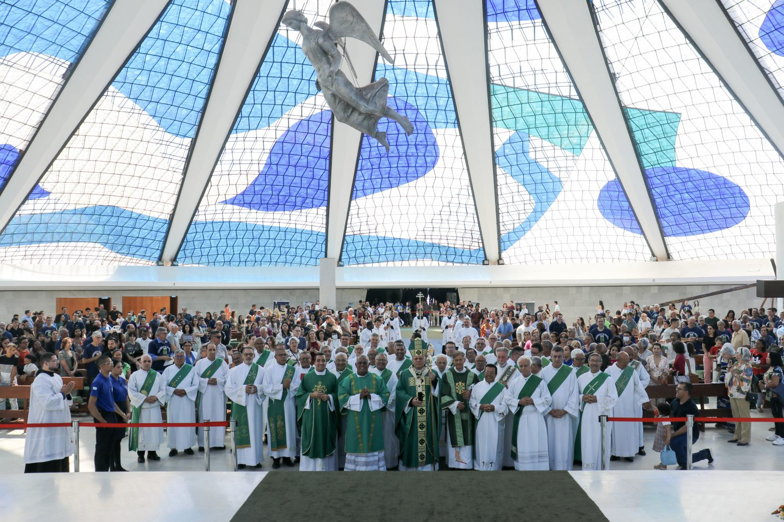 DIÁCONOS PERMANENTES E CANDIDATOS DA ARQUIDIOCESE DE BRASÍLIA (DF) CELEBRAM JUBILEU COMO PEREGRINOS DE ESPERANÇA