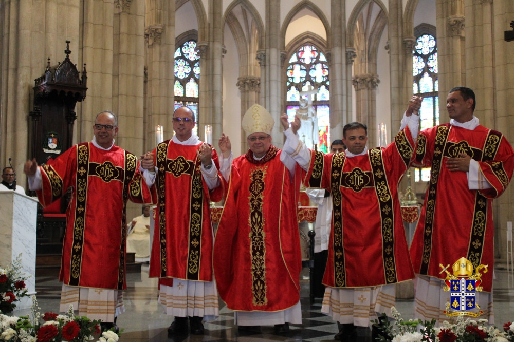 DIOCESE DE PETRÓPOLIS (RJ) GANHA MAIS QUATRO DIÁCONOS PERMANENTES