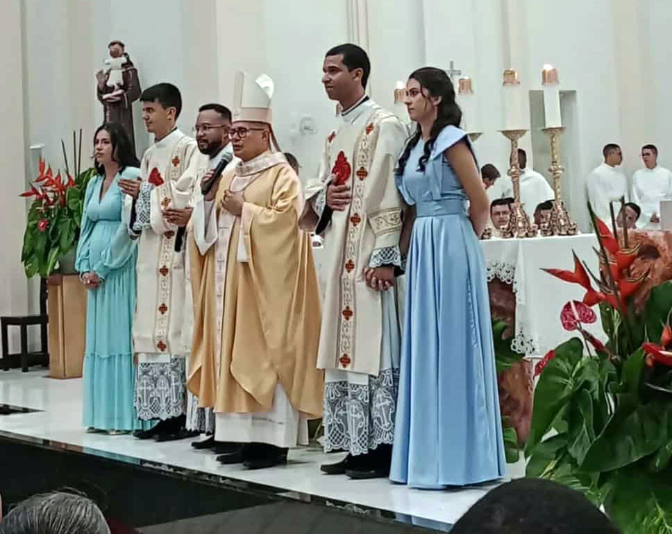 REIMPLANTADO O DIACONADO PERMANENTE NA DIOCESE DE ALAGOINHAS (BA)