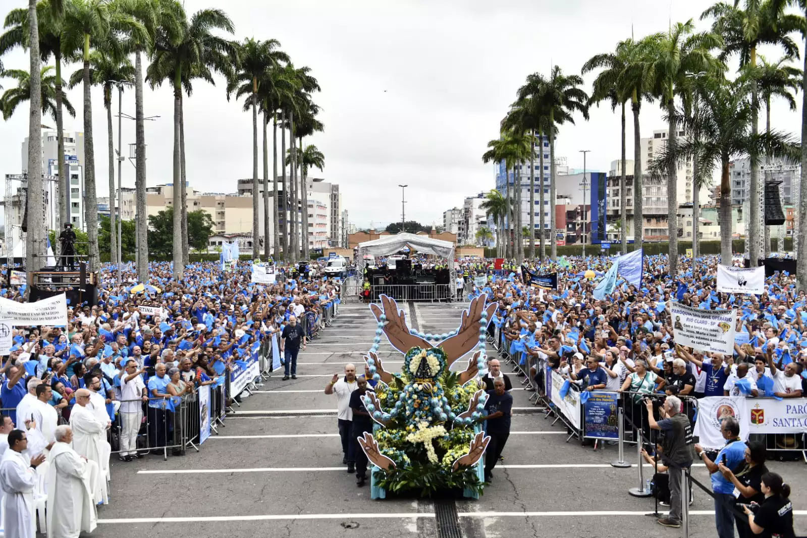 VENERÁVEL DIÁCONO JOÃO POZZOBON NA ROMARIA NACIONAL DO TERÇO DOS HOMENS EM APARECIDA (SP)