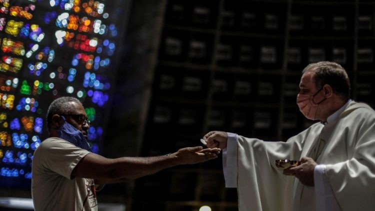 Diaconato permanente: grande força no Brasil, mas com limites na formação