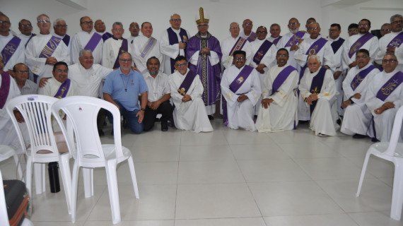 DIÁCONOS DE NATAL REALIZAM RETIRO