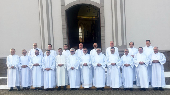 CANDIDATOS RECEBERAM O MINISTÉRIO DE ACÓLITOS NA DIOCESE DE CAXIAS DO SUL (RS)