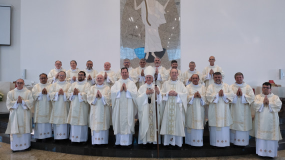 ORDENADOS 19 DIÁCONOS PERMANENTES NA ARQUIDIOCESE DE JOINVILLE (SC)