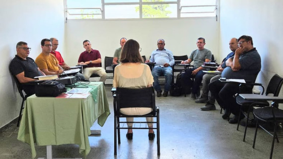 NOVE VOCACIONADOS PARTICIPAM DE ENCONTROS DA ESCOLA DIACONAL NA DIOCESE DE SÃO JOSÉ DOS PINHAIS (PR)