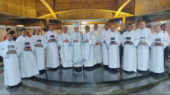 ARQUIDIOCESE DE NATAL INSTTUI LEITORES VISANDO O DIACONADO PERMANENTE