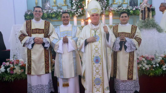 DIOCESE DE PAULO AFONSO (BA) CELEBRA A PRIMEIRA ORDENAÇÃO DIACONAL PERMANENTE DE SUA HISTÓRIA