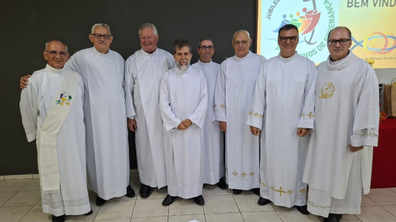 ORDENADOS OS PRIMEIROS DIÁCONOS PERMANENTES DA ARQUIDIOCESE DE CASCAVEL (PR)