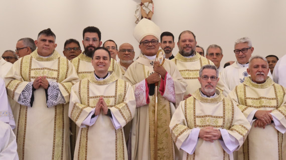 ARQUIDIOCESE DE PALMAS (T0) RECEBE 06 NOVOS DIÁCONOS PERMANENTES