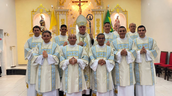 DIOCESE DE PAULO AFONSO (BA) ORDENA DEZ DIÁCONOS PERMANENTES NO ANO JUBILAR DE SEUS 55 ANOS