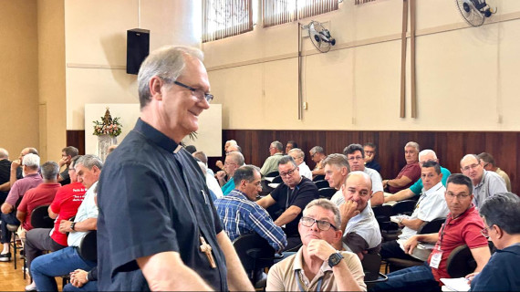 BISPO DA DIOCESE DE PONTA GROSSA PARTICIPA DO RETIRO ANUAL DOS DIÁCONOS PERMANENTES