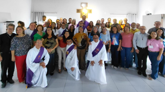 ESPOSAS DE DIÁCONOS NATALENSES PARTICIPAM DE RETIRO